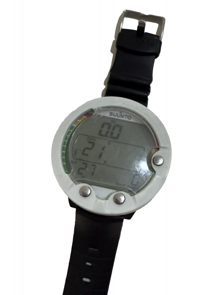 Suunto Zoop dive computer used by Underwater Parker for scuba diving